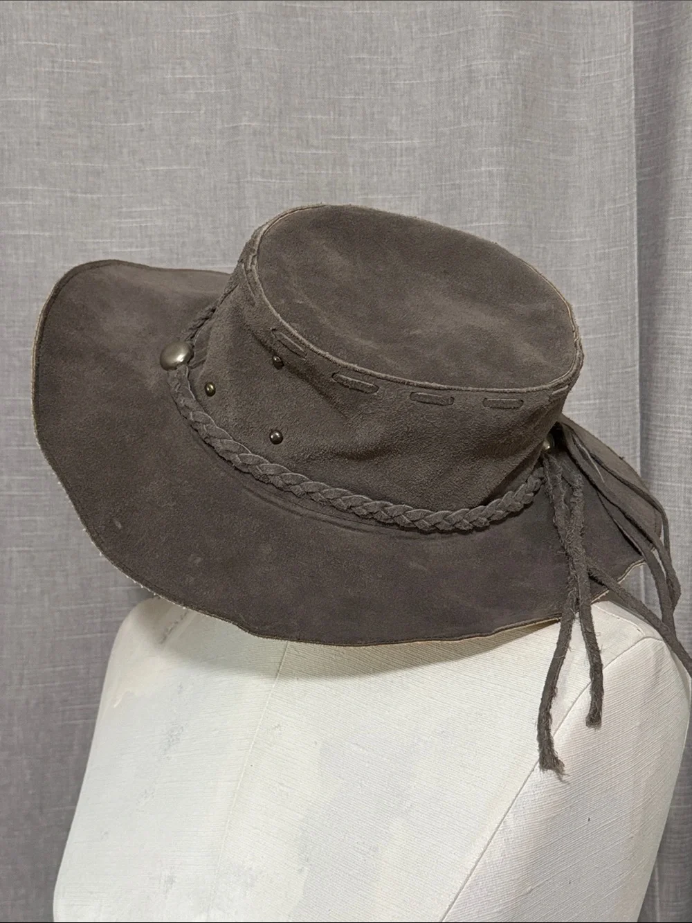 Vintage Handmade Genuine Leather Hat-Made in Mexico-Gray Suede-Wmns Sz M-EUC
